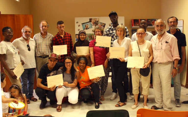 Nuestro alumnado de español se gradúa un curso más gracias al voluntariado de CEAin