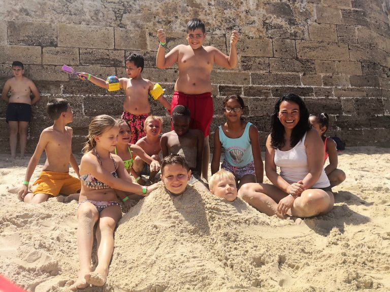 50 familias y 118 menores de la zona sur de Jerez reciben apoyo socioeducativo con el programa CaixaProinfancia