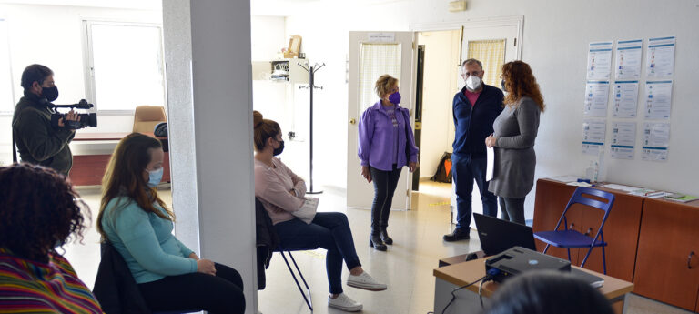 Ayuntamiento y CEAin coordinan recursos para impulsar la formación como herramienta de inserción sociolaboral a través de la ERACIS